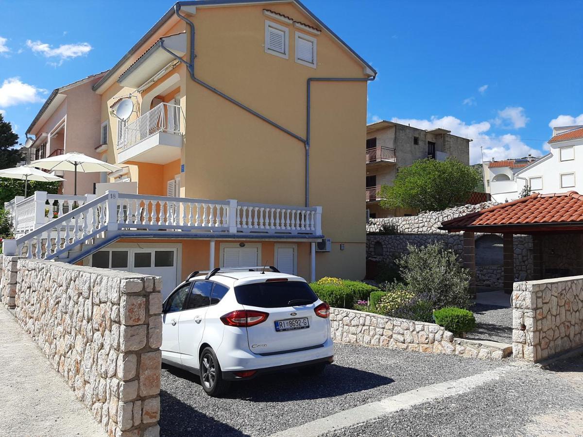 Apartments Pavelic Novi Vinodolski Exterior photo