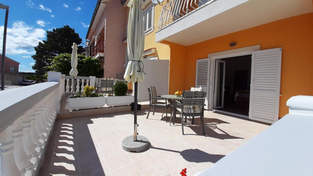 Apartments Pavelic Novi Vinodolski Exterior photo