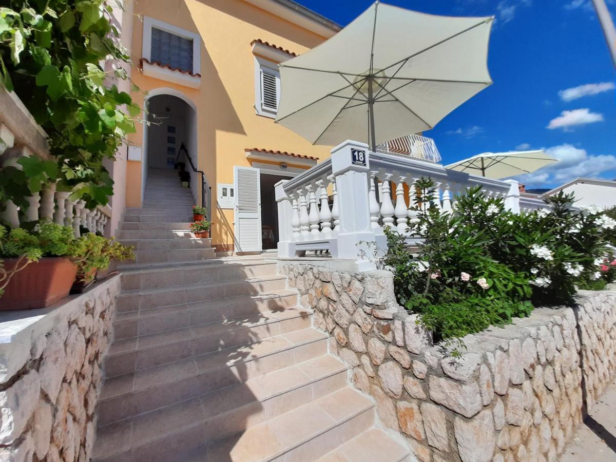 Apartments Pavelic Novi Vinodolski Exterior photo